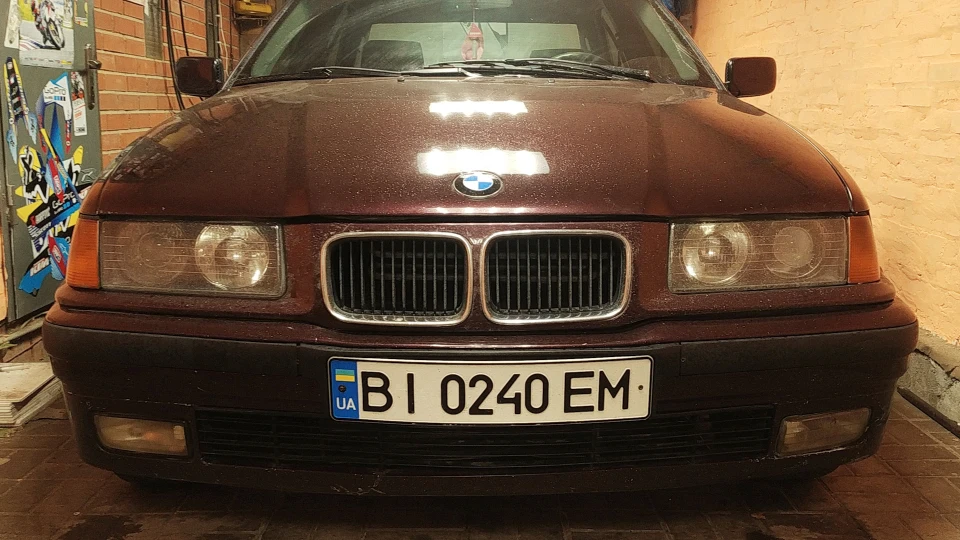 BMW 3 series Danger Zombie 4