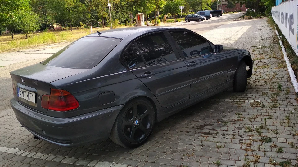 BMW 3 series Зухвалий 5