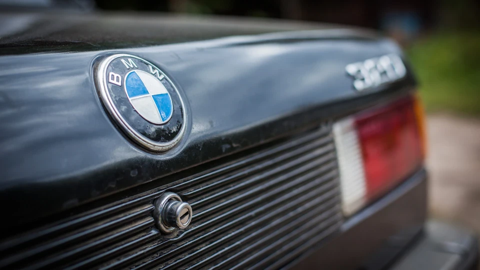 BMW 3 series e21 4