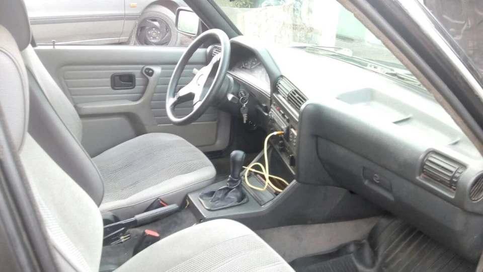 BMW 3 series E30 1.8 МКПП 4