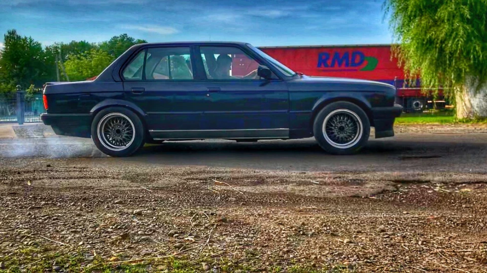 BMW 3 series E30 328i 200hp 5