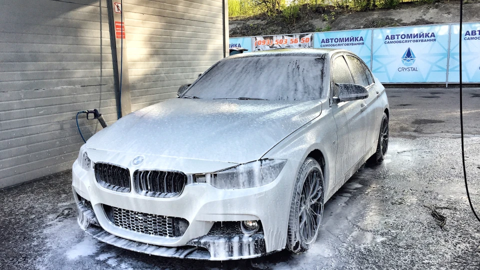 BMW 3 series F30 320i