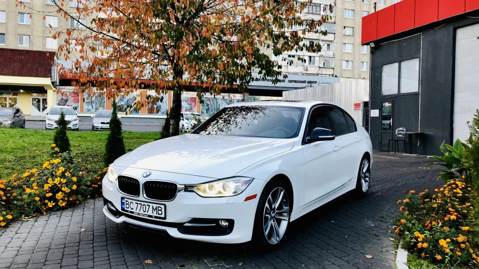 BMW 3 series F30 Alpine White🤍