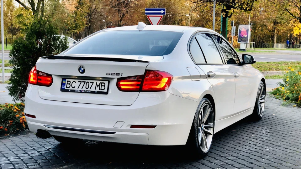 BMW 3 series F30 Alpine White🤍 4