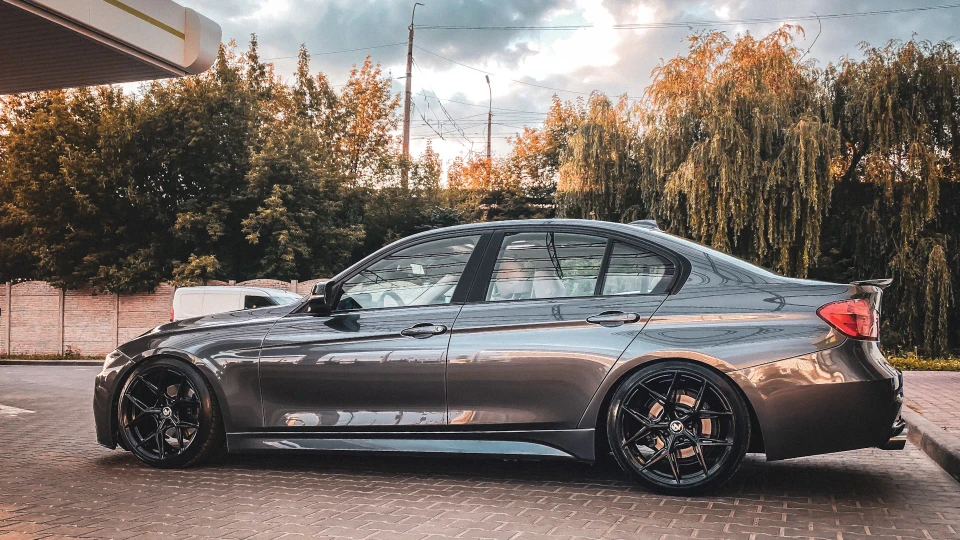 BMW 3 series F30 Stance 2