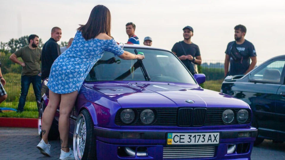 BMW 3 series Фіолетова Turbo Bitch 2
