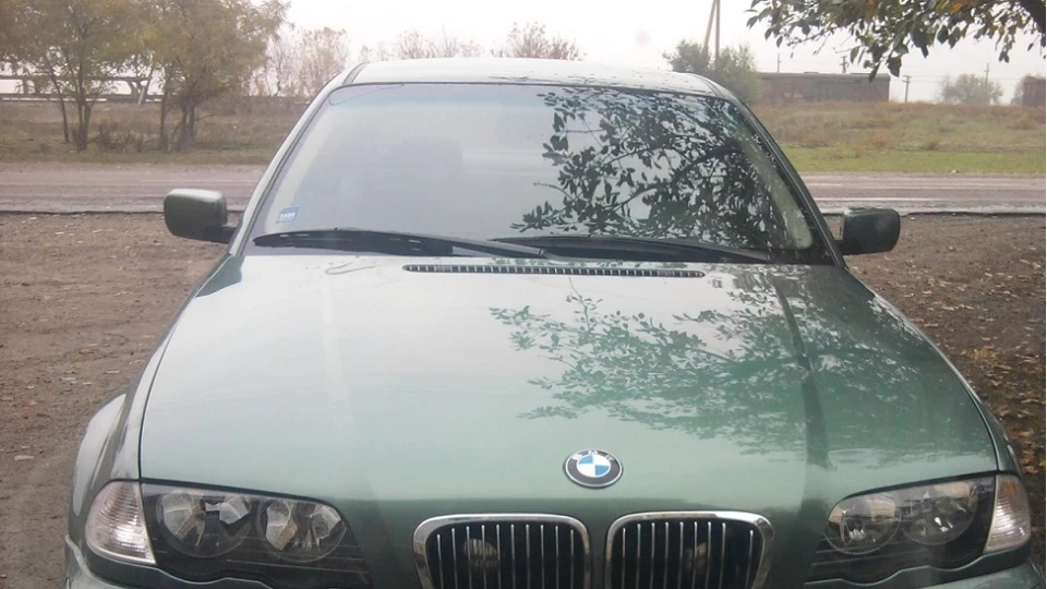 BMW 3 series GREEN 3
