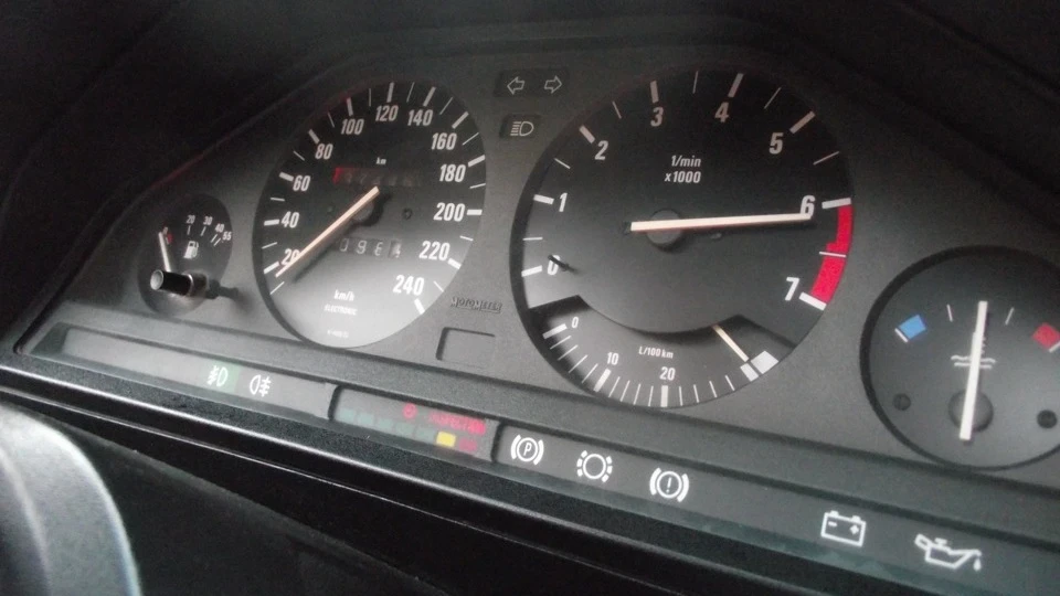 BMW 3 series )ІндІвІдуал(= 3
