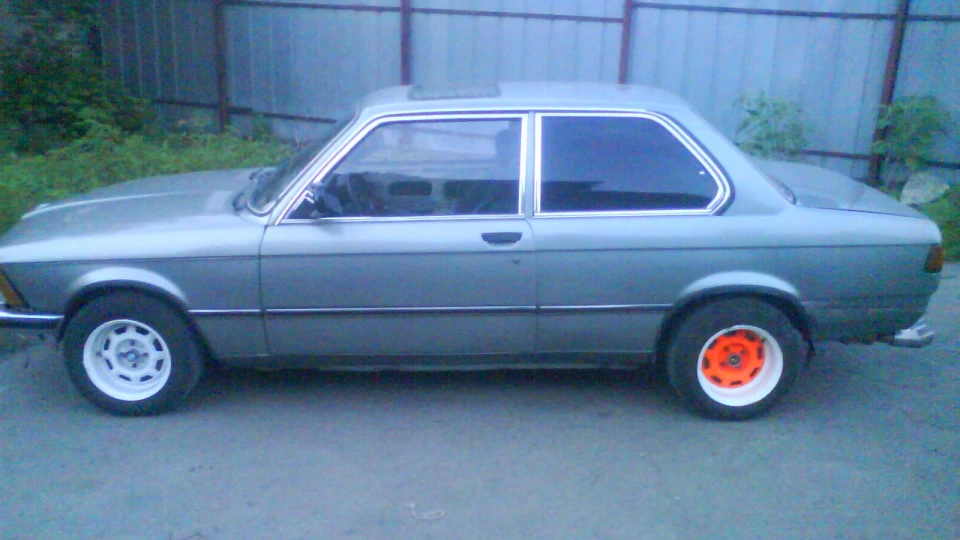 BMW 3 series КАЧУВАЧА 3