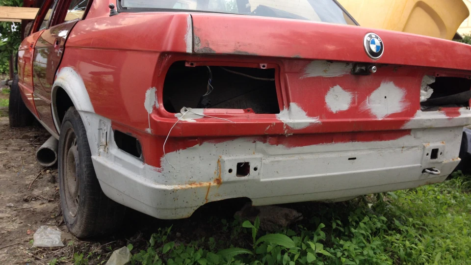 BMW 3 series Червоний металік.. буде) 2