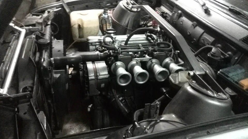 BMW 3 series M10B21 Dellorto