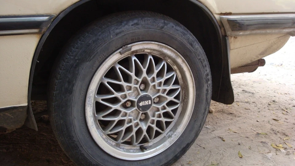 BMW 3 series M20B27 3