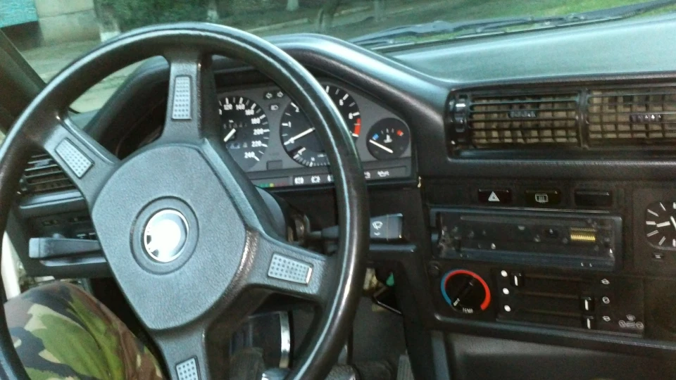 BMW 3 series M50B25 5
