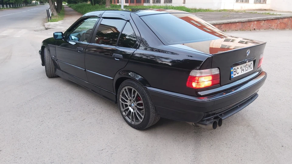 BMW 3 series M50B25 2