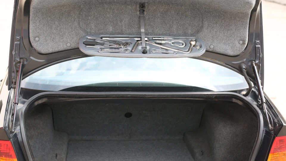 BMW 3 series M52B20TU 4