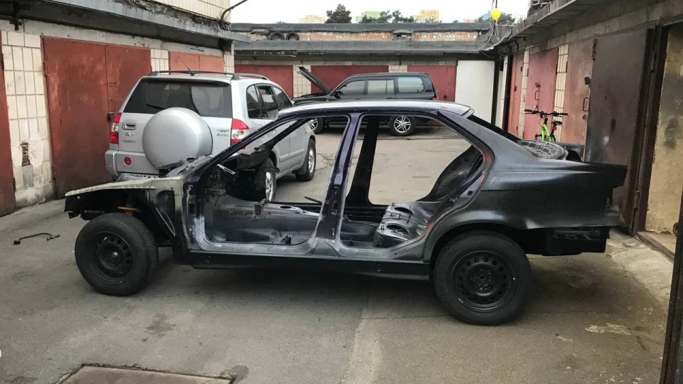 BMW 3 series M52B28 Part_2 2