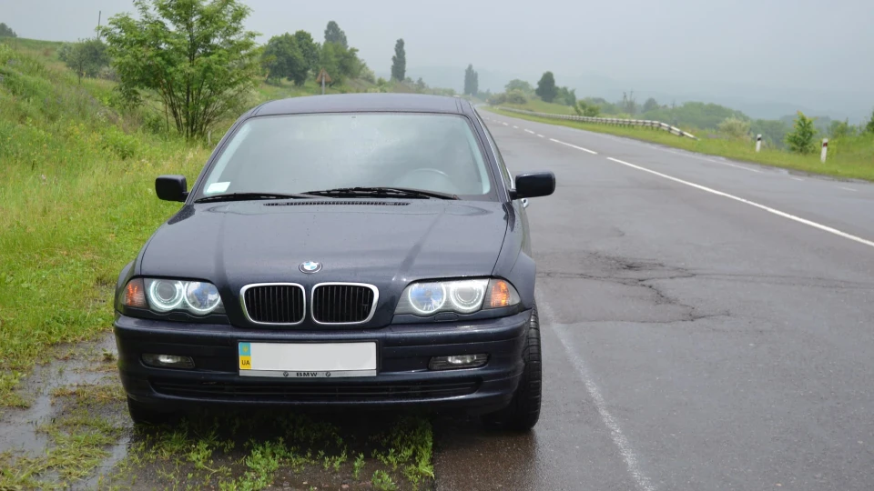 BMW 3 series M52B28TU 2