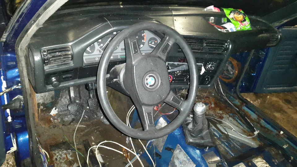 BMW 3 series Малиха e30 324TD 3