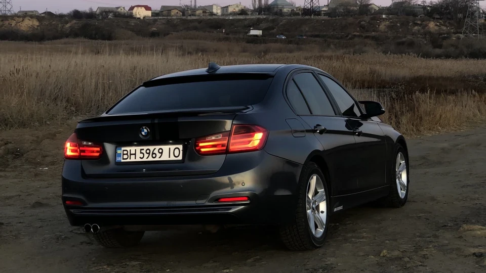 BMW 3 series Mineral Grau 4