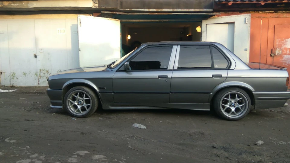 BMW 3 series Мокрий асвальт 2