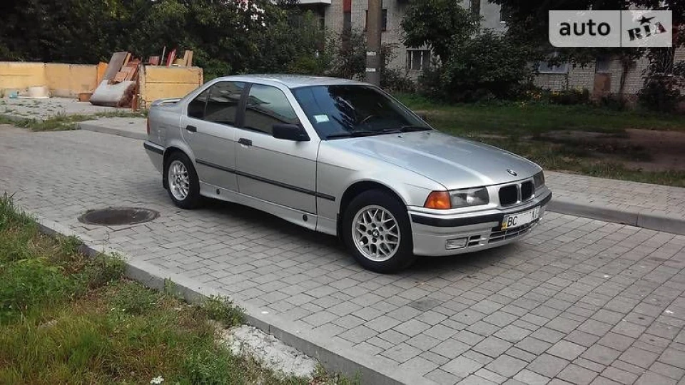 BMW 3 series Норм але робити багато 😁 3