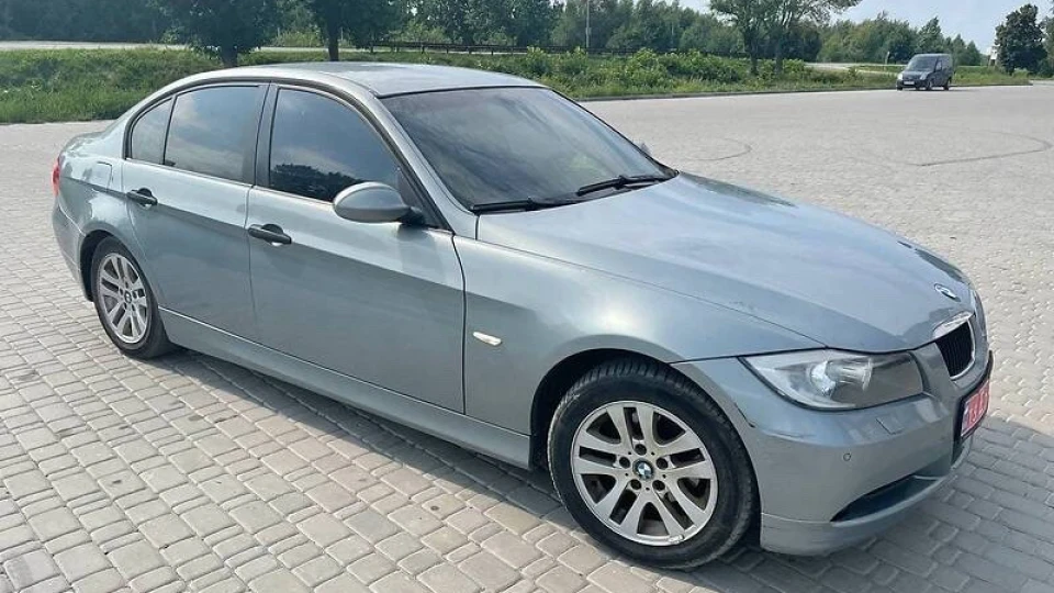 BMW 3 series Оливковий металік 2