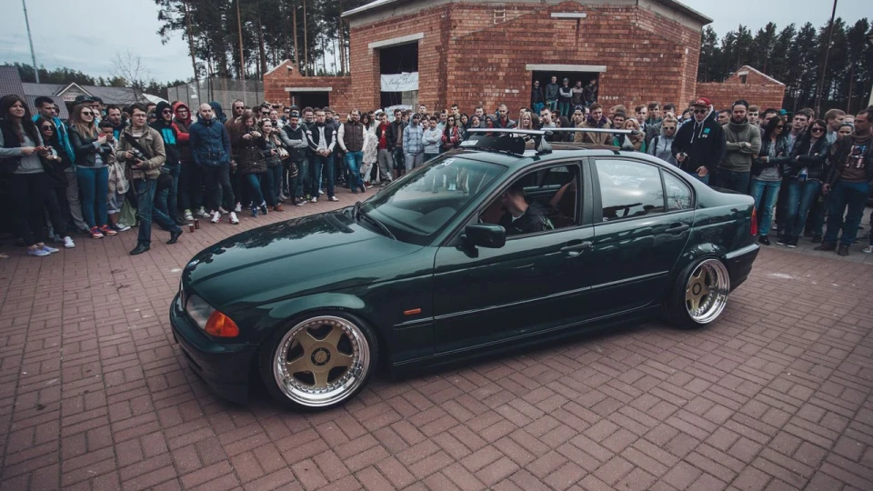 BMW 3 series on DropMode 2