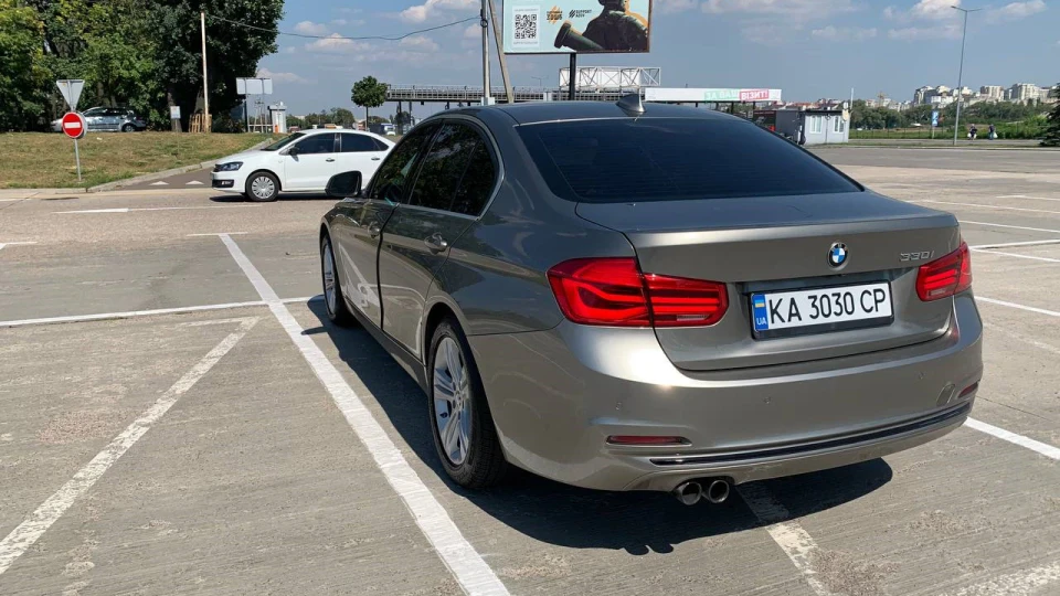 BMW 3 series PlatinumSilver 2
