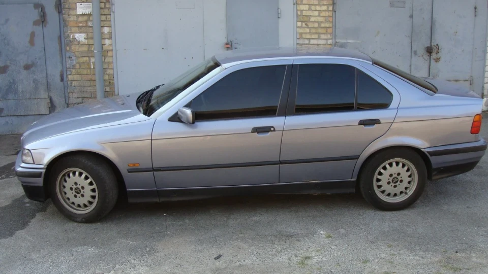 BMW 3 series майже з салону 2