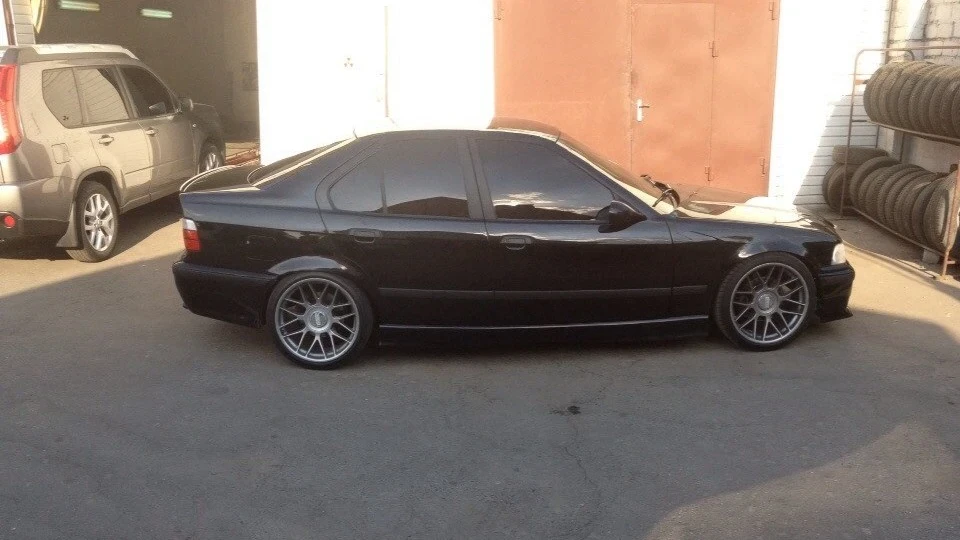 BMW 3 series Привіт з 90-х 2 4