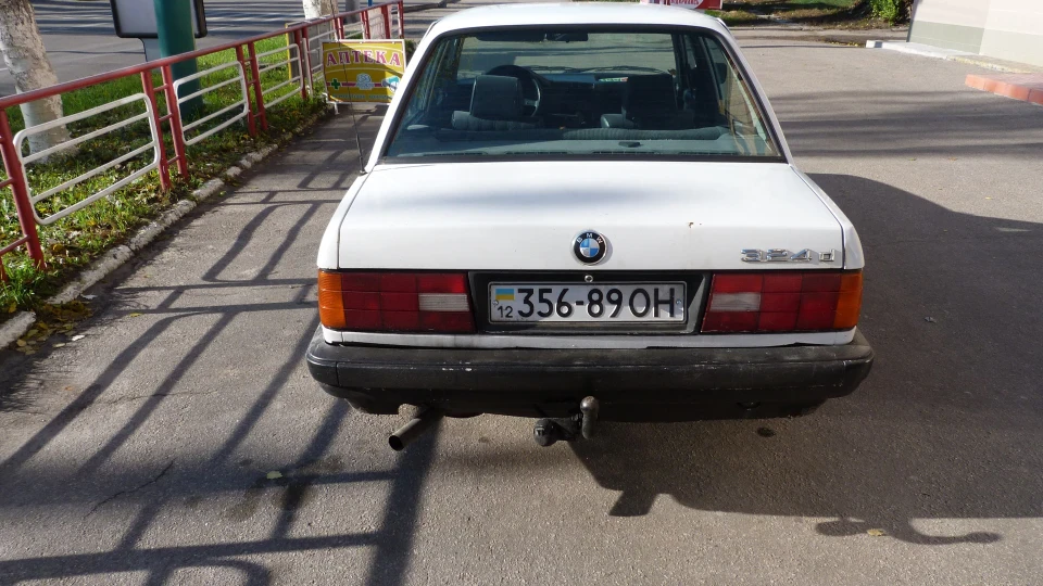 BMW 3 series продам на запчастини!е36 2