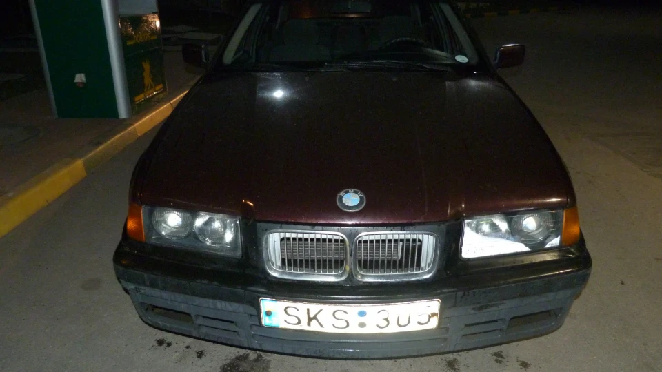 BMW 3 series продам на запчастини!е36 4