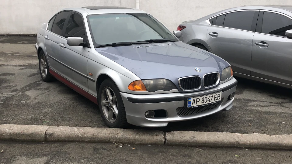 BMW 3 series просто трійка 😁 4