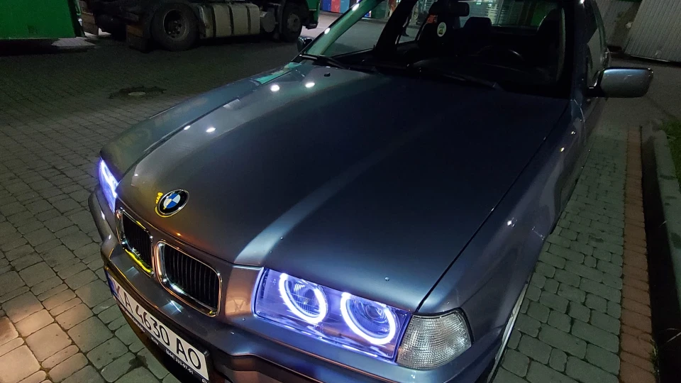 BMW 3 series Samoablau 4
