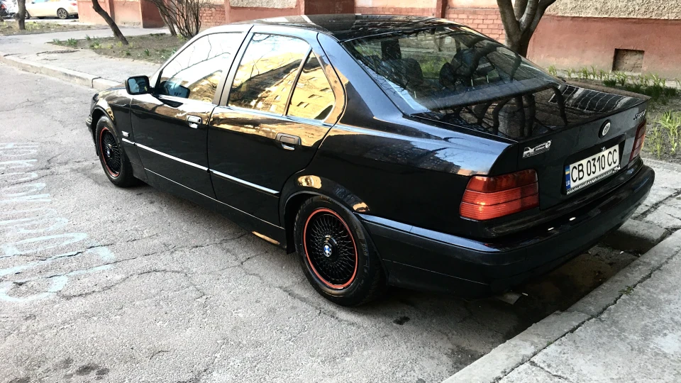 BMW 3 series 🔰 SchwarZ 🔰 2