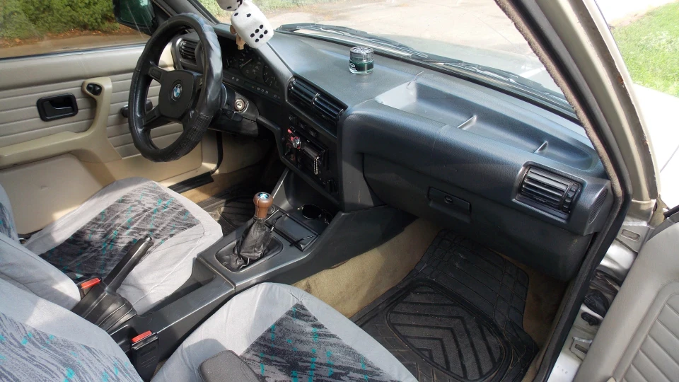 BMW 3 series сіра мрія) 5