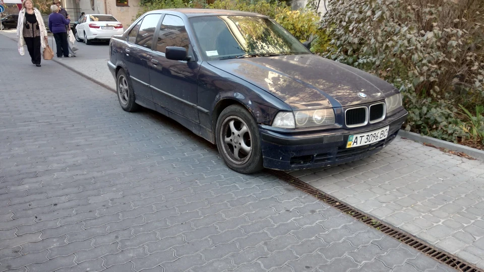 BMW 3 series Синій металік