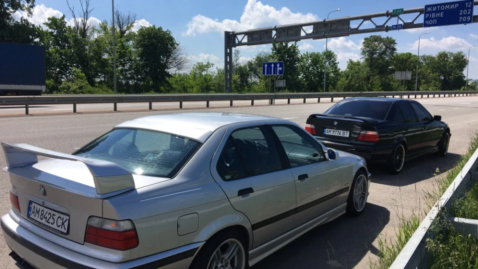 BMW 3 series STERLINGSILBER METALLIC 2