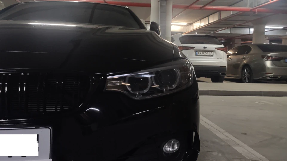 BMW 4 Series Gran Coupe Чорна бричка. 4