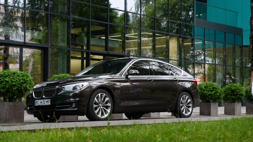 BMW 5 series Gran Turismo Jatoba Metallic 2