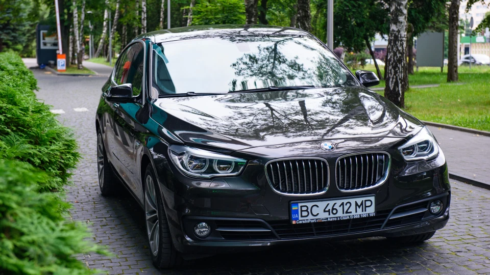 BMW 5 series Gran Turismo Jatoba Metallic 3