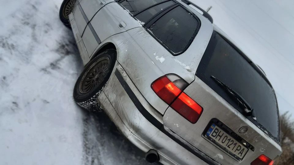 BMW 5 series Touring 2.5 TDS 4