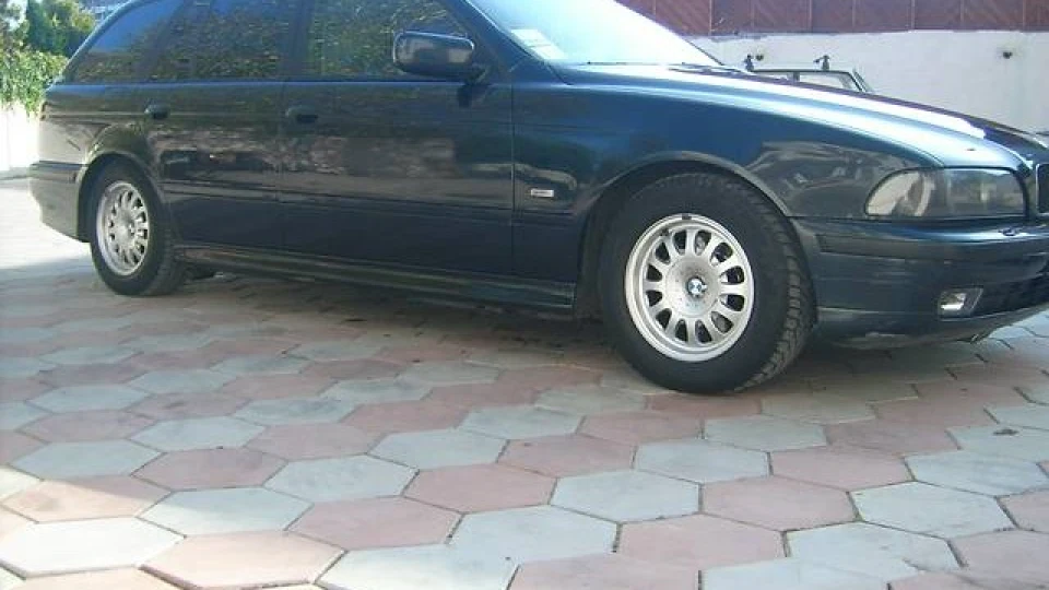 BMW 5 series Touring 3.0 DIESEL INDIVIDUAL 2