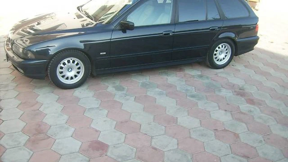 BMW 5 series Touring 3.0 DIESEL INDIVIDUAL 4