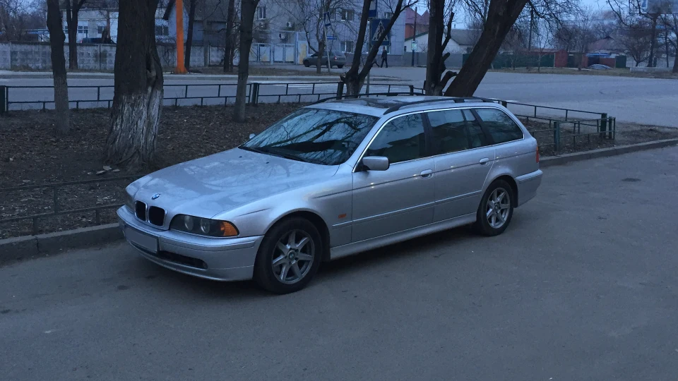 BMW 5 series Touring 530D 3