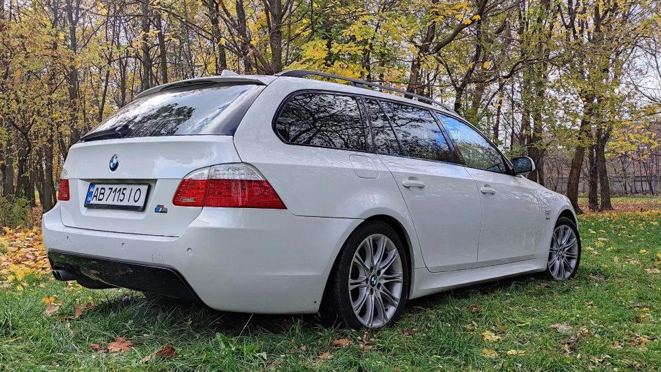 BMW 5 series Touring 530XD White Label 4
