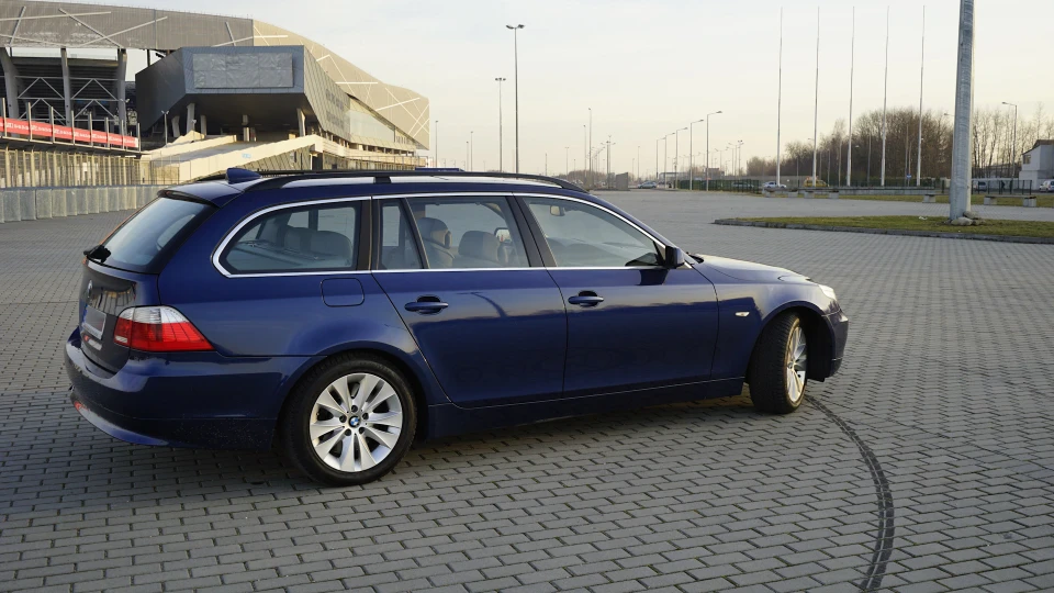 BMW 5 series Touring 535d MYSTICBLAU 3