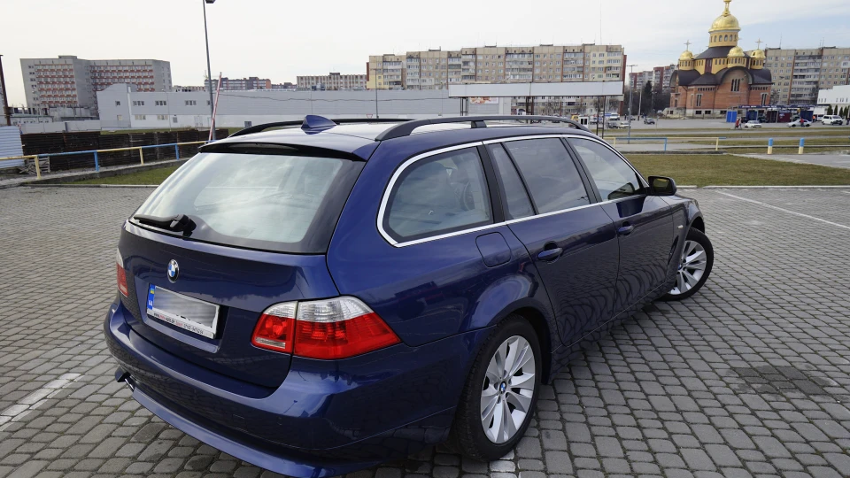BMW 5 series Touring 535d MYSTICBLAU 4