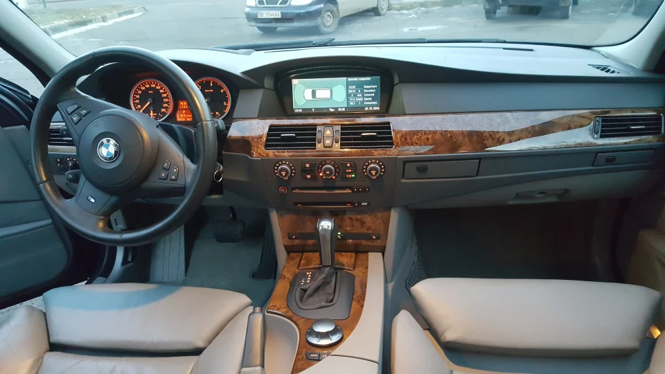 BMW 5 series Touring 535d MYSTICBLAU 5