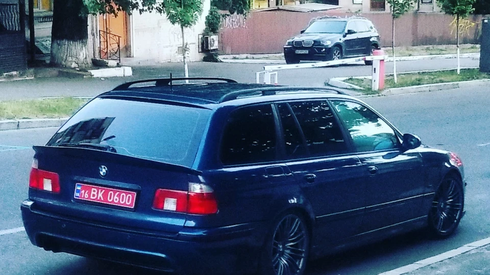BMW 5 series Touring 540iA 3